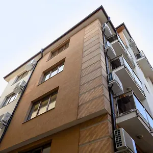 3* Otel Leda